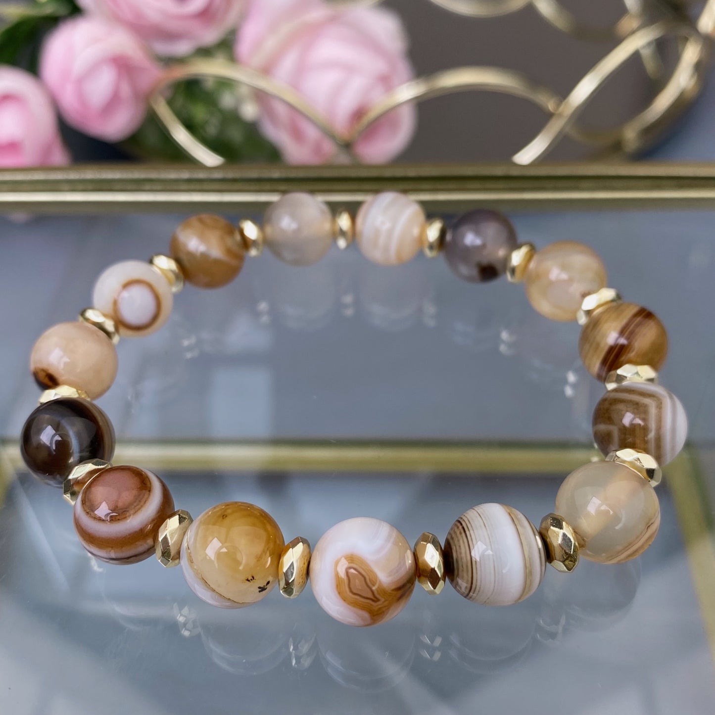 Agate bracelet with decorative elements (Agate, 10mm)