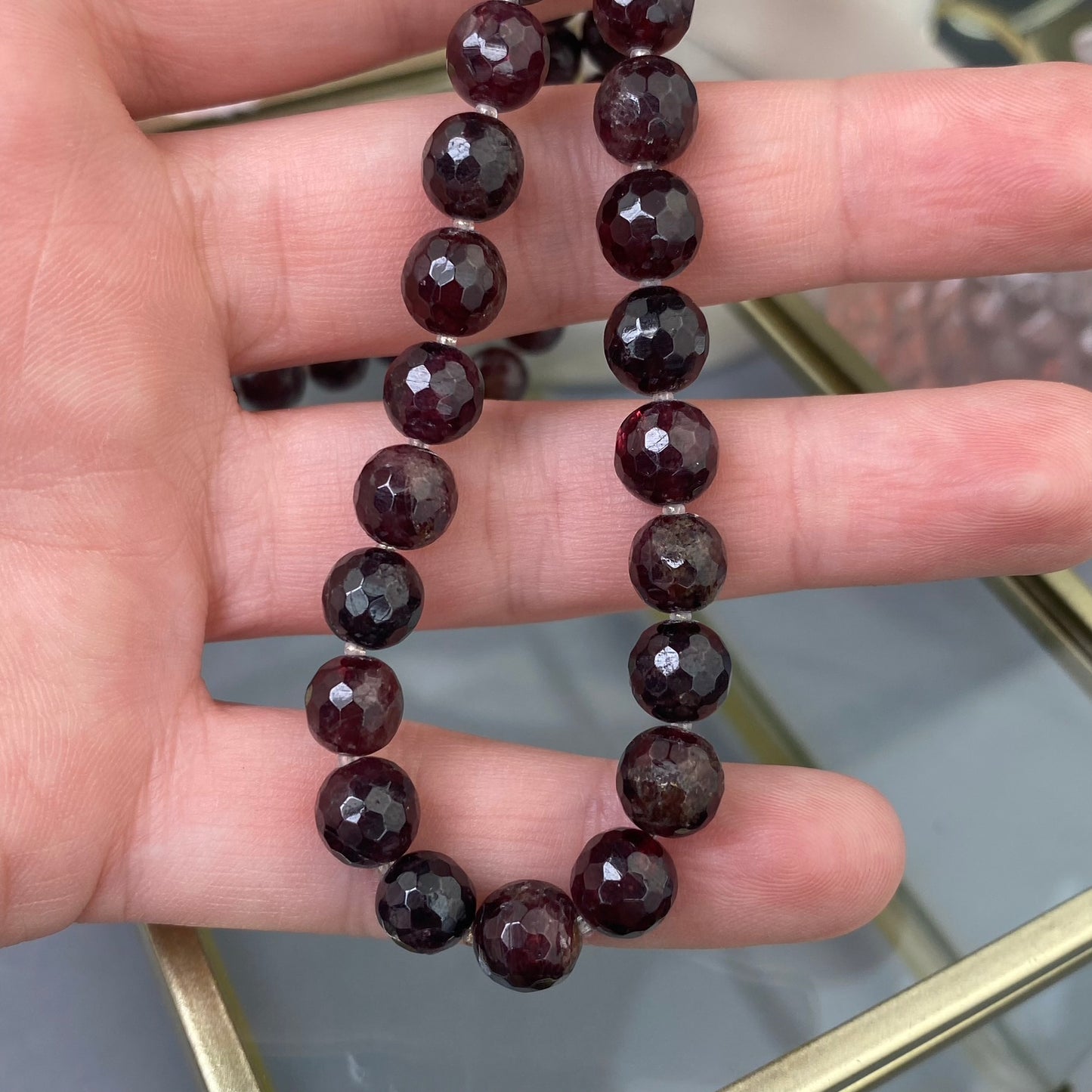 Garnet necklace (Garnet 8mm, polished shape, 46cm)