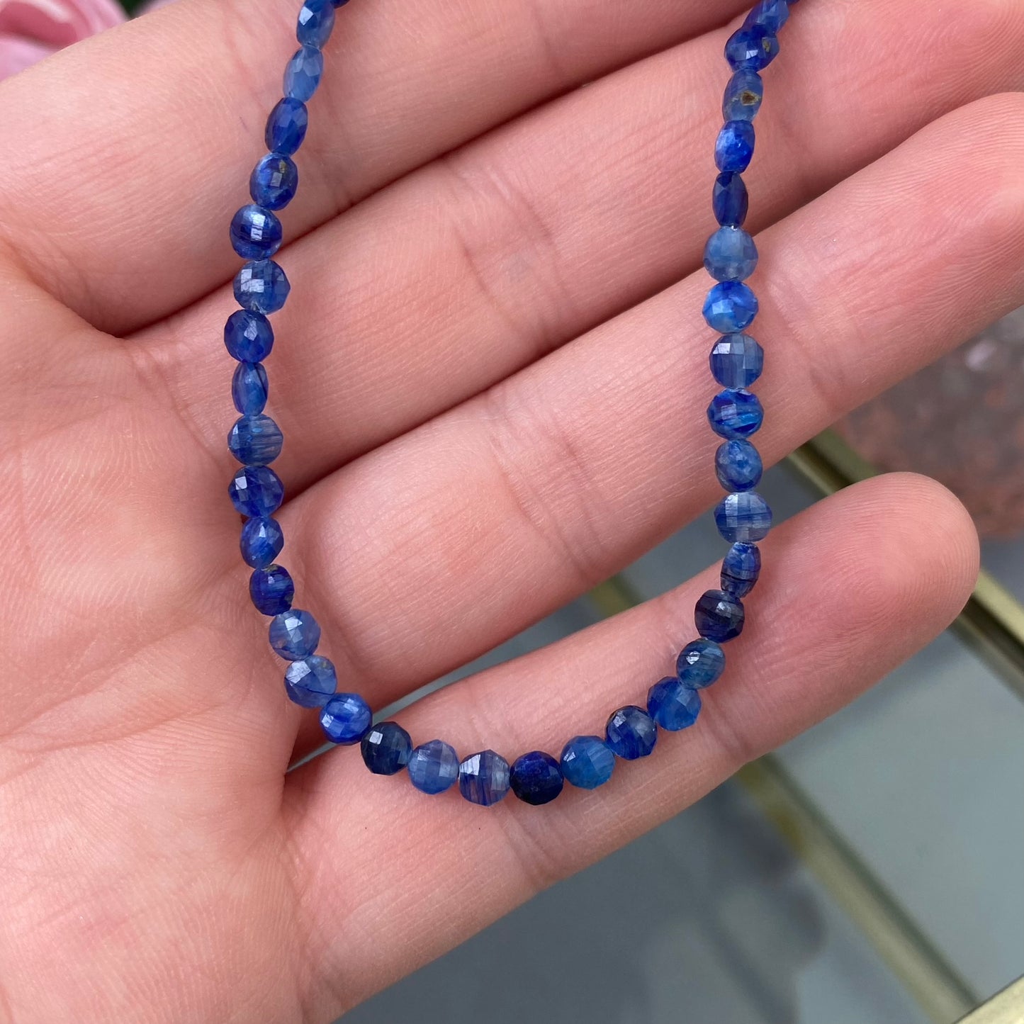 Kyanite necklace (Kyanite 4mm, polished shape, adjustable length: 41cm+chain 5cm)