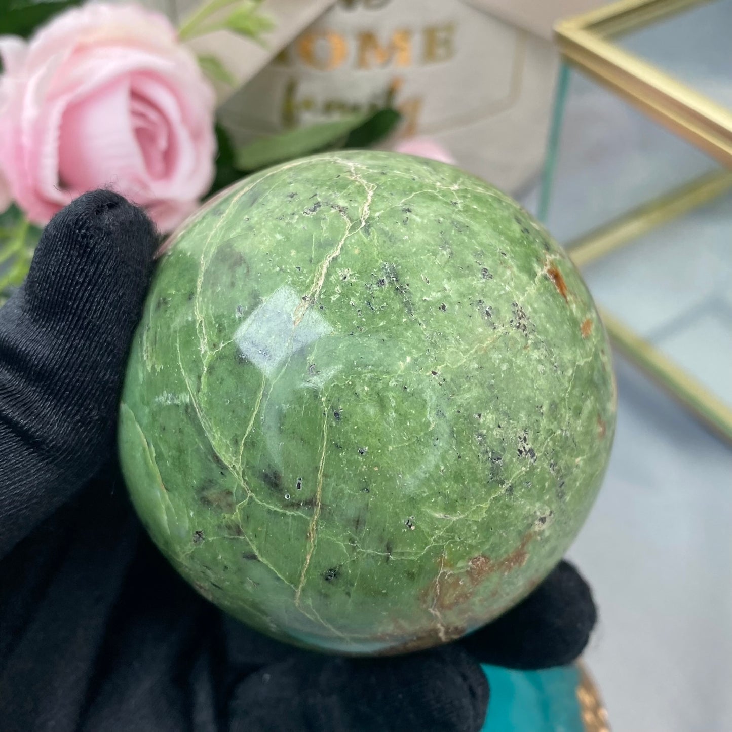 Chrysopal ball (Chrysopal - Green Opal, 369g., 6cm)