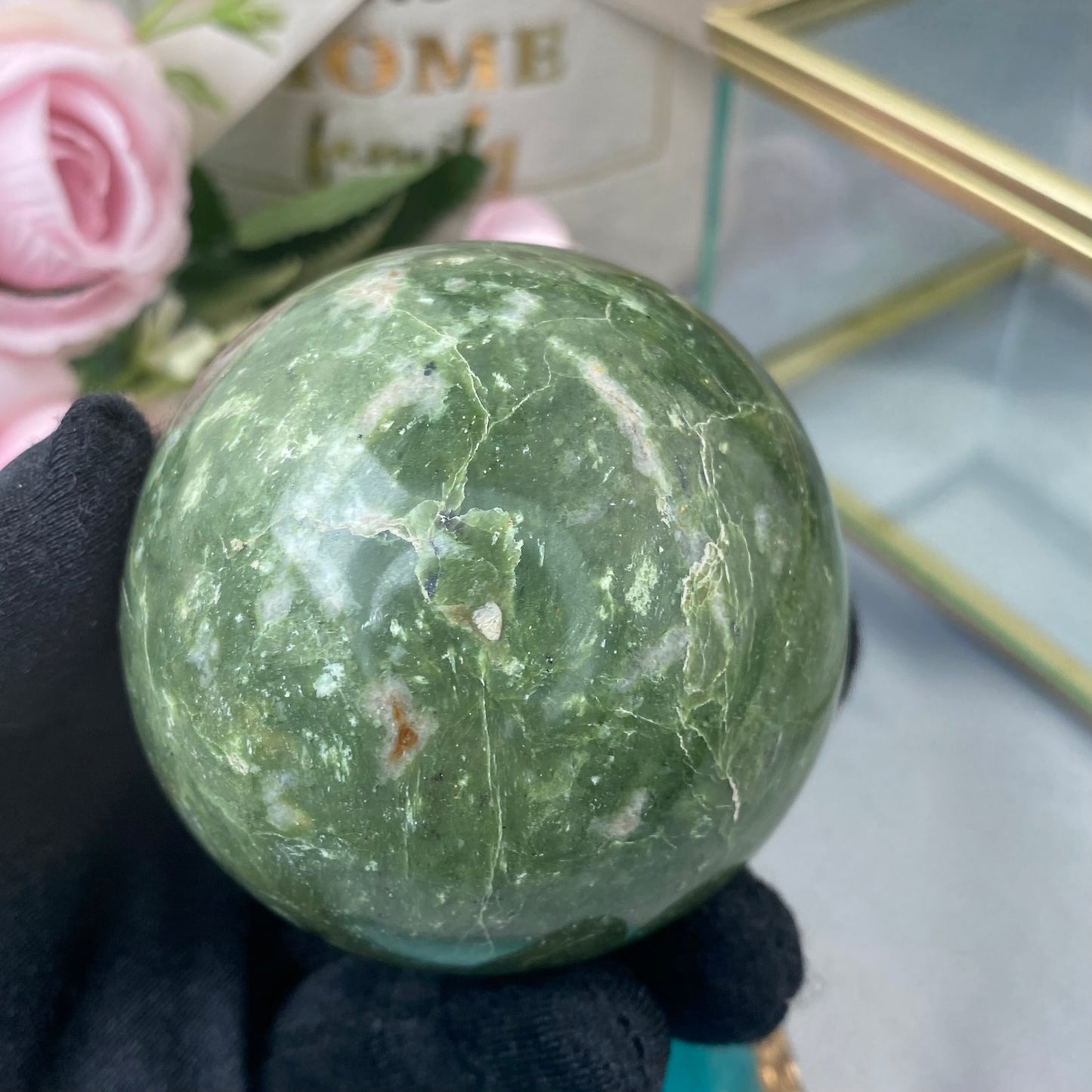 Chrysopal ball (Chrysopal - Green Opal, 301g., 5.7cm)