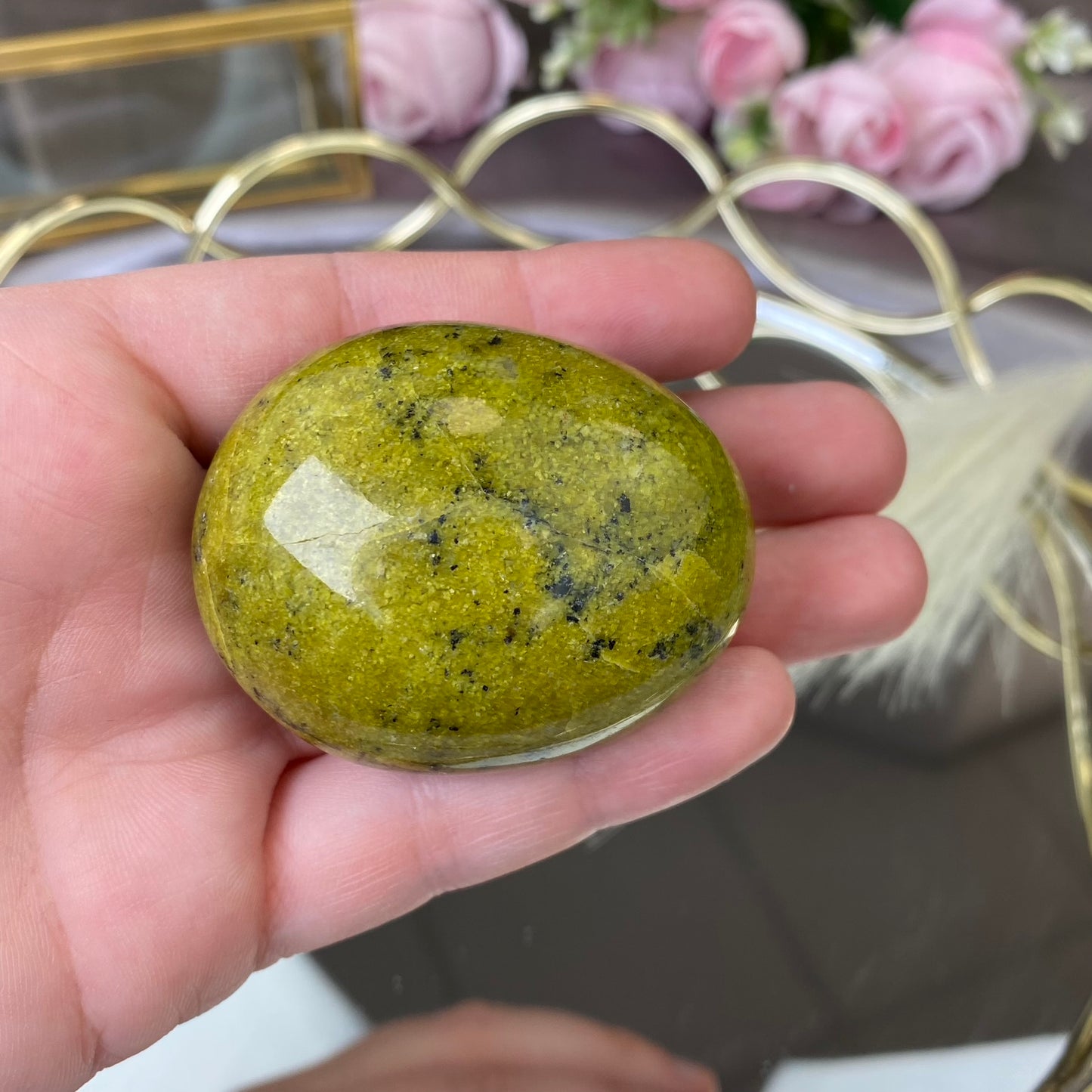 Polierter grüner Opal (Chrysopal) 85g.