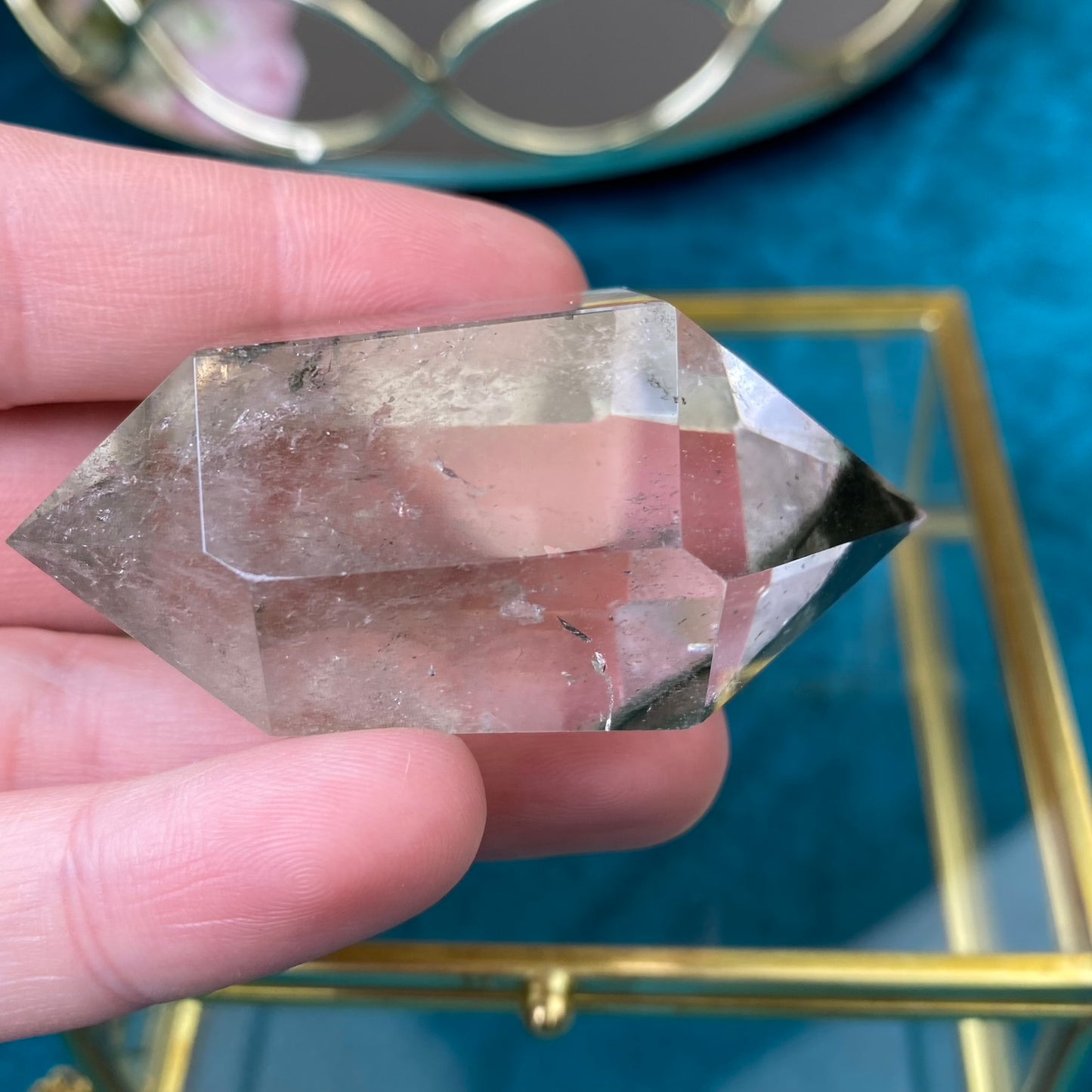 Clear Quartz with natural inclusions 65g.