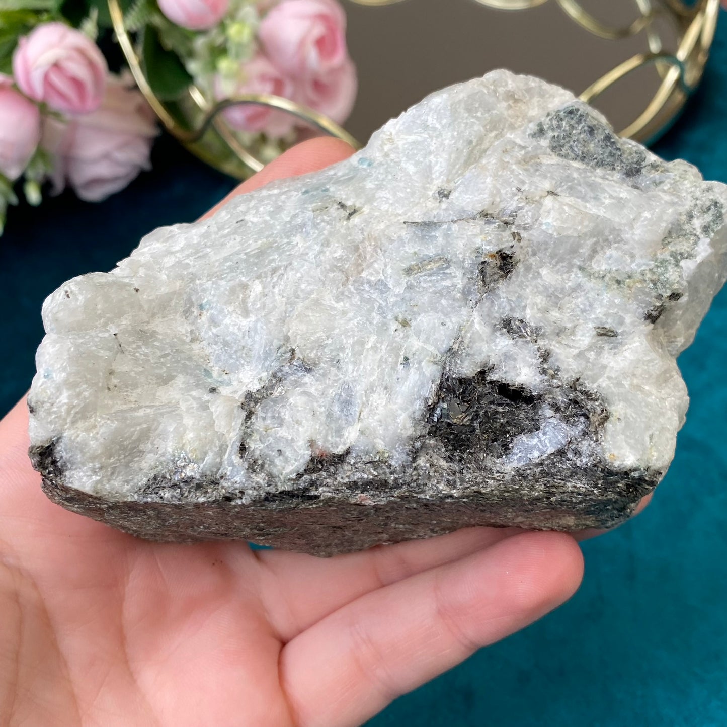 Natural raw Moonstone 375g.