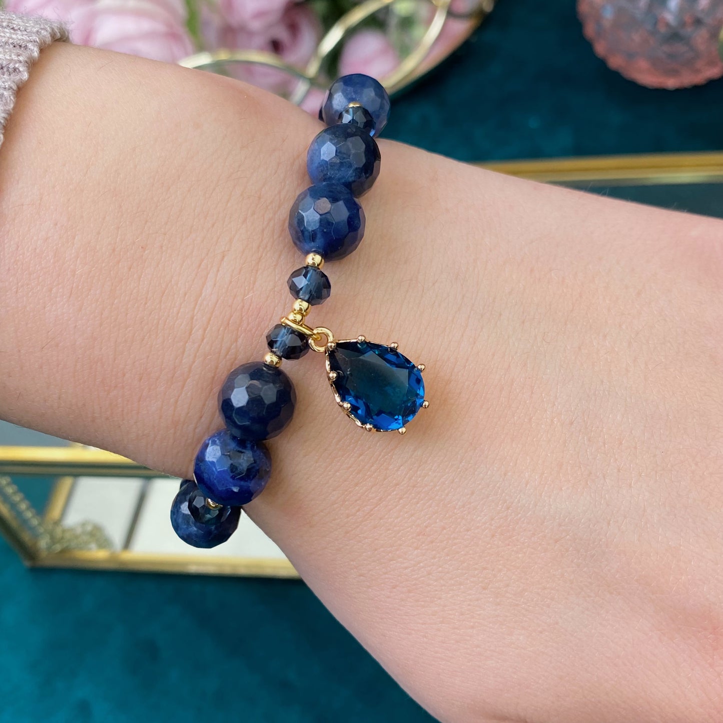 Sodalite bracelet (Sodalite, polished shape, 10mm.For success, knowledge and luck.)