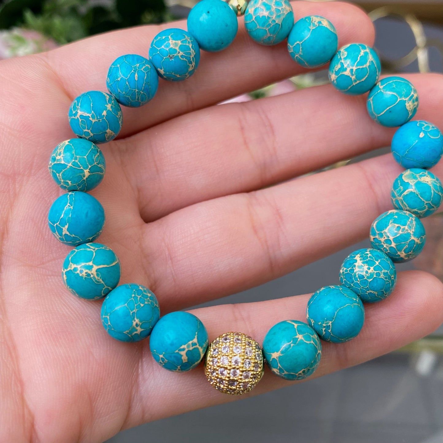 Jasper bracelet with decorative bead (Jasper tinted, 10mm)