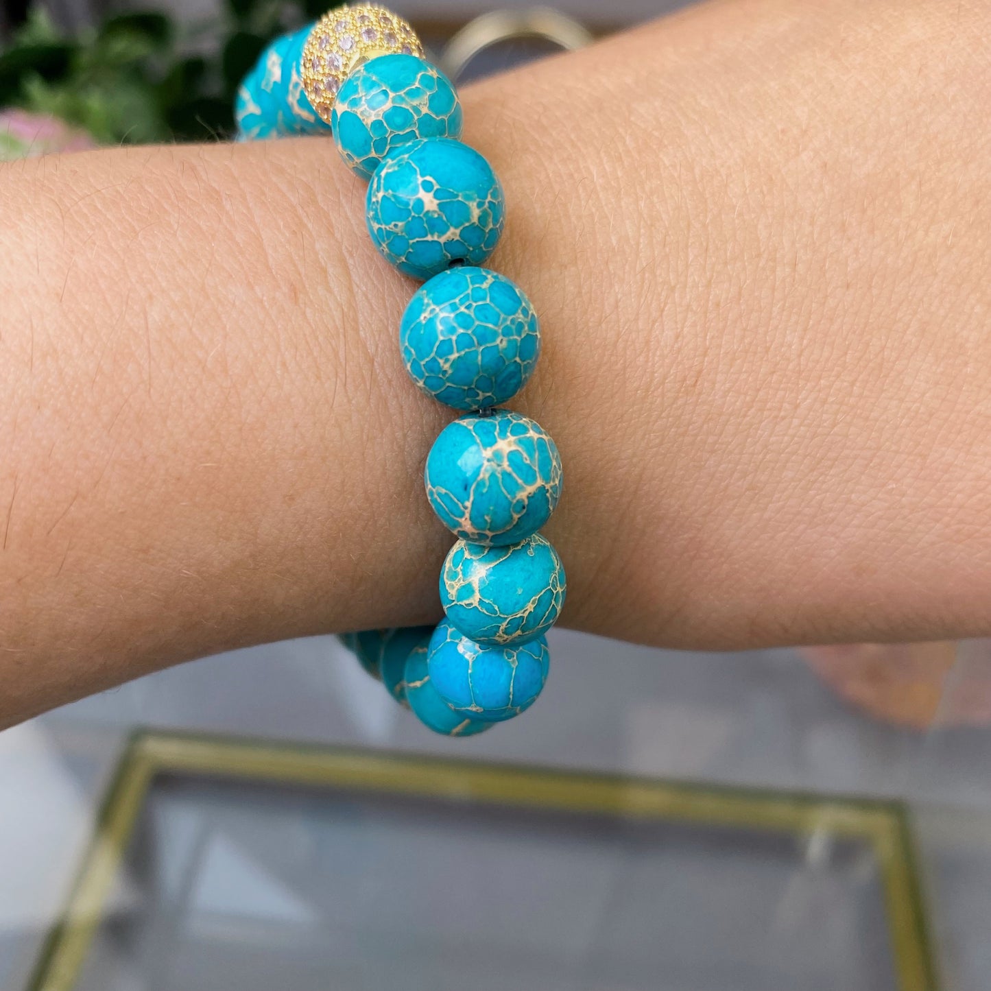 Jasper bracelet with decorative bead (Jasper tinted, 10mm)